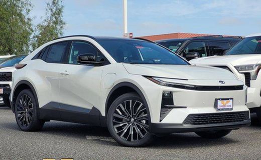 2026 Toyota C-HR SE