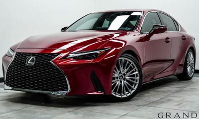 2023 Lexus IS 300 Premium