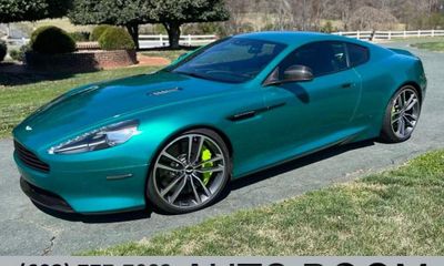 2015 Aston Martin DB9 Carbon Edition Coupe