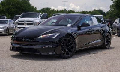 2022 Tesla Model S