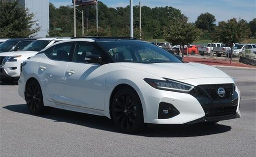 2022 Nissan Maxima SR