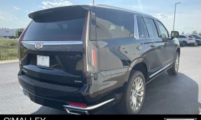 2023 Cadillac Escalade ESV Premium Luxury