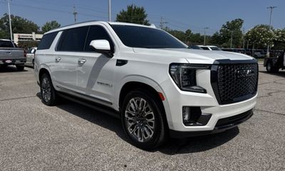 2023 GMC Yukon XL Denali Ultimate
