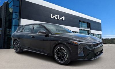 2026 Kia K4 GT Line