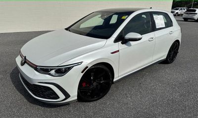2022 Volkswagen Golf GTI SE