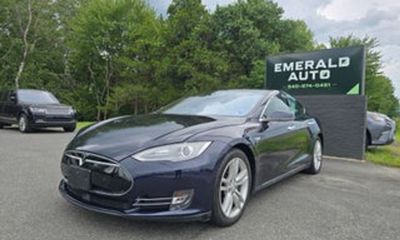 2015 Tesla Model S 70D