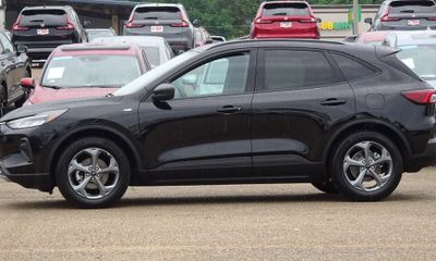 2025 Ford Escape ST Line