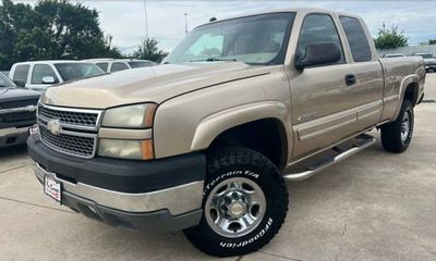 2005 Chevrolet Silverado LS
