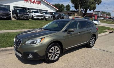 2017 Subaru Outback Touring M R
