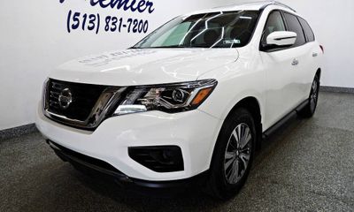 2020 Nissan Pathfinder S