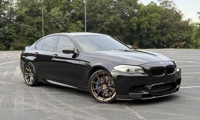 2013 BMW M5 Standard