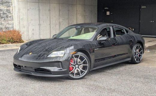 2026 Porsche Taycan 4S