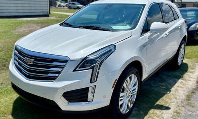 2017 Cadillac XT5 Premium Luxury