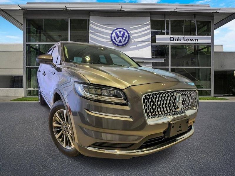 2021 Lincoln Nautilus — a typically priced live listing