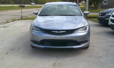2015 Chrysler 200 200S