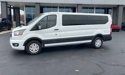 2023 Ford Transit 350 XLT LOW