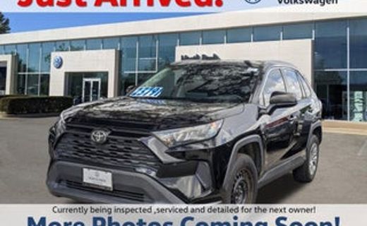 2020 Toyota RAV4 LE