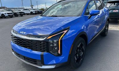 2026 Kia Sportage EX