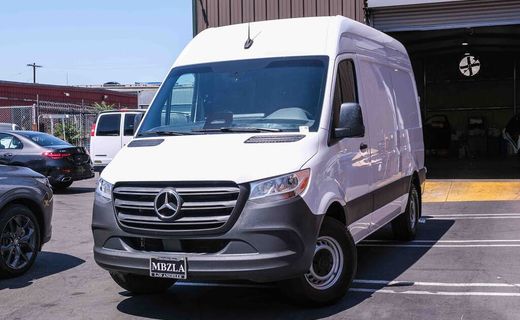 2025 Mercedes-Benz Sprinter 907