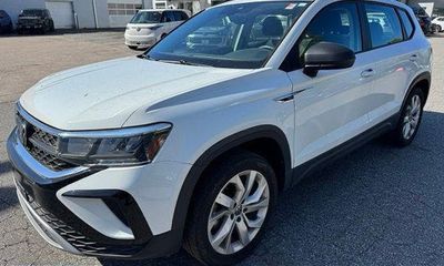 2023 Volkswagen Taos 4Motion S W