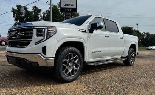 2026 GMC Sierra SLT