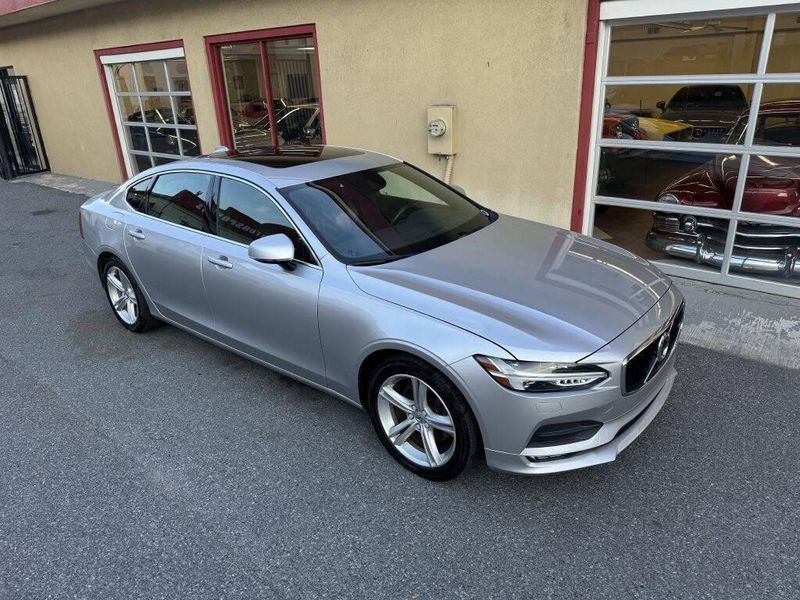 2018 Volvo S90 — a typically priced live listing