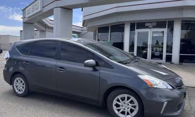 2014 Toyota Prius V TWO