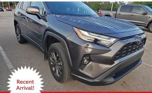 2024 Toyota RAV4 XLE Premium