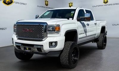 2015 GMC Sierra Denali