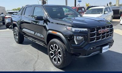2025 GMC Canyon AT4