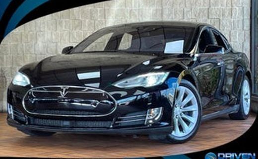 2015 Tesla Model S 70D