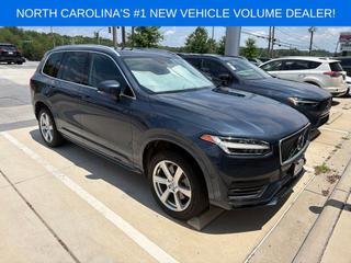 2020 Volvo XC90 Momentum