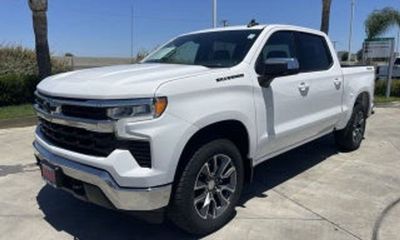 2021 Chevrolet Silverado RST