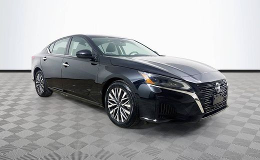2023 Nissan Altima SV