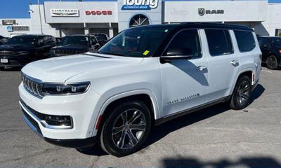 2023 Jeep Grand Wagoneer Base