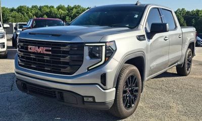 2025 GMC Sierra Elevation L