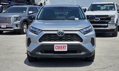 2023 Toyota RAV4 LE