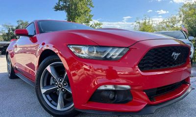 2015 Ford Mustang V6 Coupe