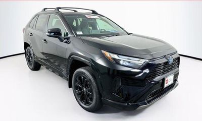 2022 Toyota RAV4 SE