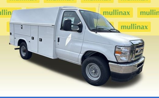 2025 Ford E-350 Super Duty