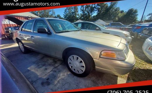 2006 Ford Crown Victoria Base