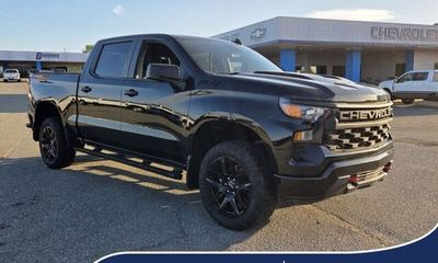 2023 Chevrolet Silverado Trail Boss Custom