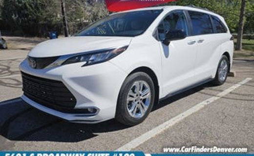 2021 Toyota Sienna XSE