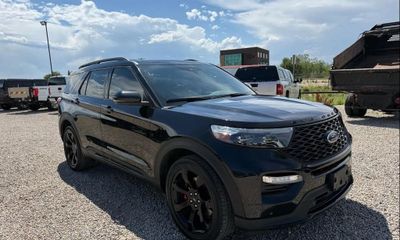 2022 Ford Explorer ST