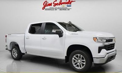 2025 Chevrolet Silverado Custom