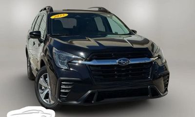 2023 Subaru Ascent Premium 7 ES