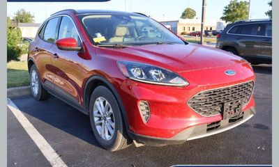 2020 Ford Escape SE