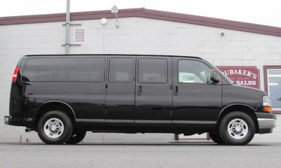2017 Chevrolet Express Passenger LT EXT