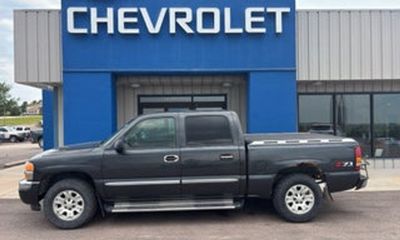 2005 GMC Sierra SLE