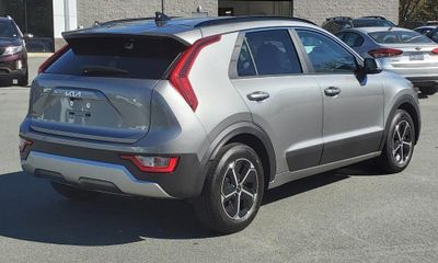 2024 Kia Niro EX